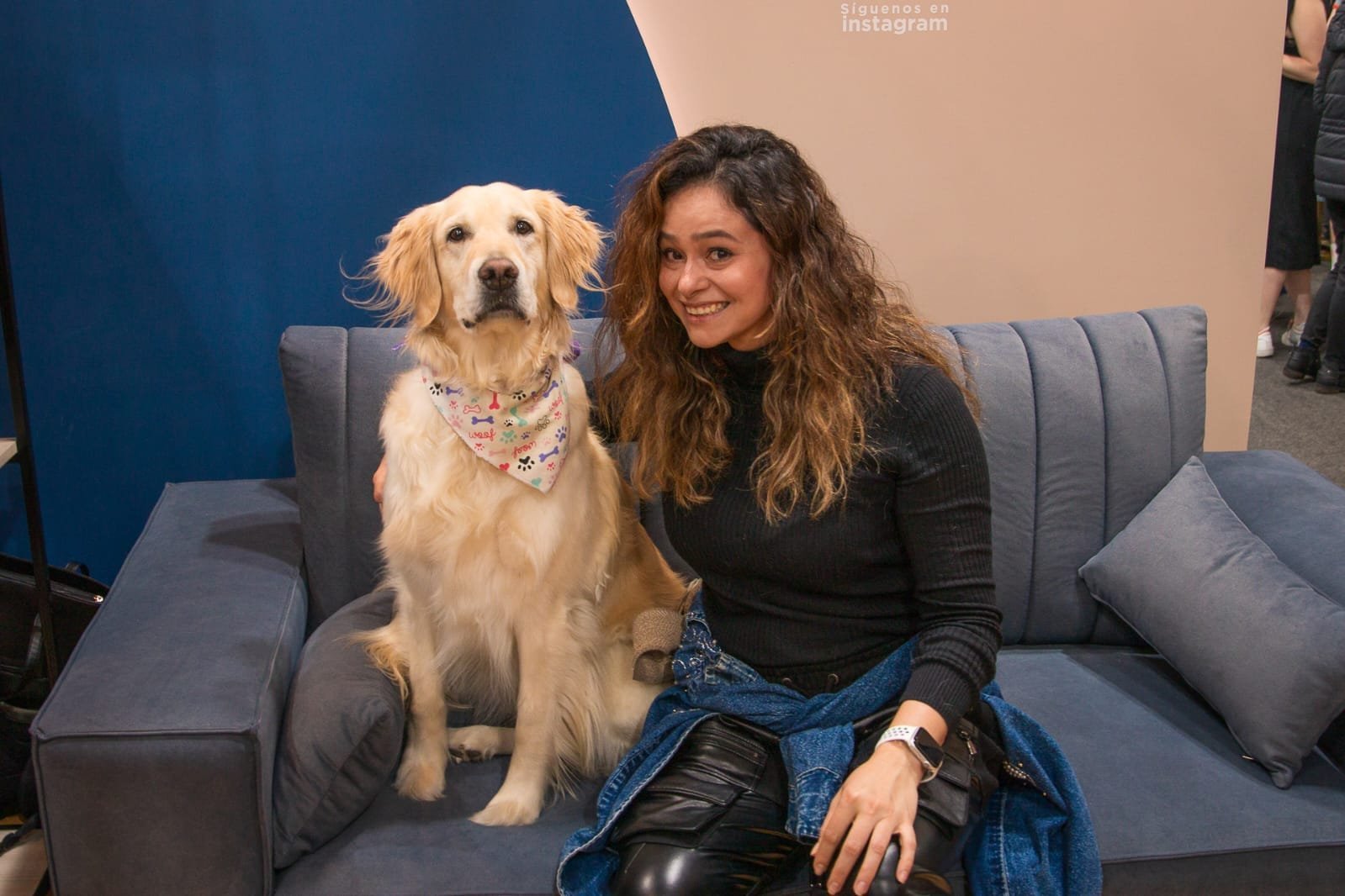 Cliente con golden retriever